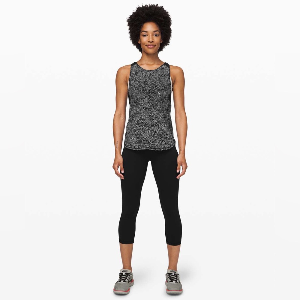 Lululemon Tank Top | 6 b&w pattern - Picture 10 of 13